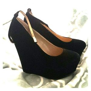 Black Wedge Pumps with Ankle Strap sz 8